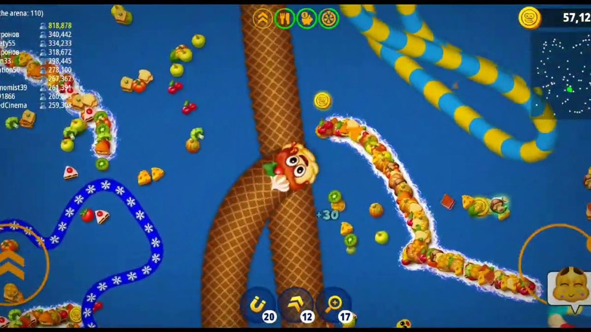 Gameplay of Worms Zone Mod Apk