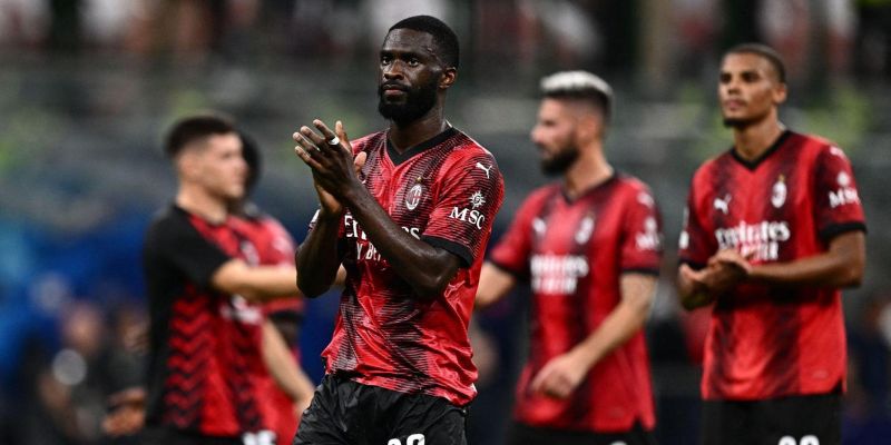 Fikayo Tomori – Trung Vệ Tốc Độ Của AC Milan