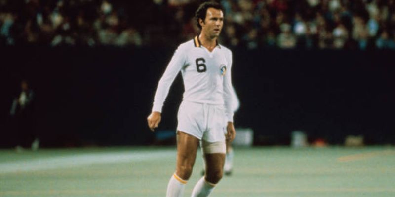Franz Beckenbauer biểu tượng vĩnh cửu của bóng đá thế giới