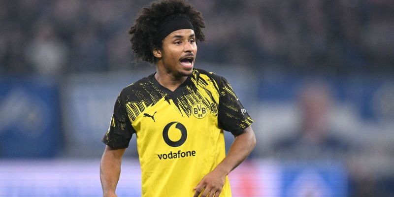 Karim Adeyemi – Mũi Tấn Công Tốc Độ Của Bóng Đá Đức