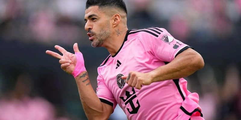 Luis Suárez – Hành trình sự nghiệp của sát thủ vòng cấm