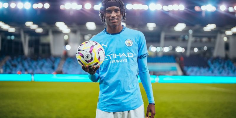 Reigan Heskey: Hành Trình Thoát Khỏi Cái Bóng Của Người Cha Huyền Thoại