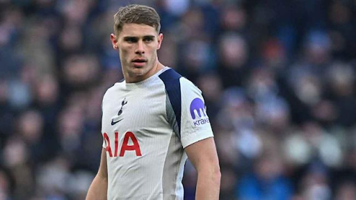 Dane Scarlett – Hành Trình Của Thần Đồng Tottenham