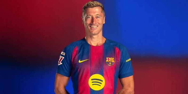 Th&agrave;nh t&iacute;ch ghi b&agrave;n nổi bật của Robert Lewandowski theo m&ugrave;a giải