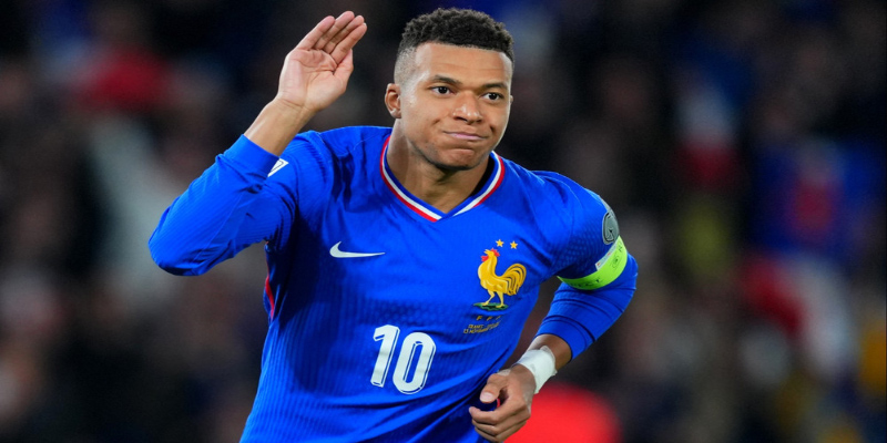 Kylian Mbappe - Vua tốc độ của sao trẻ nước Pháp