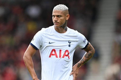 Richarlison – Hành Trình Từ Khu Ổ Chuột Đến Ngôi Sao Brazil