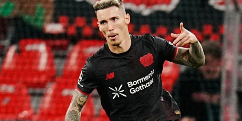 Alejandro Grimaldo - Hành Trình Tại Những Đội Đã Gắn Bó
