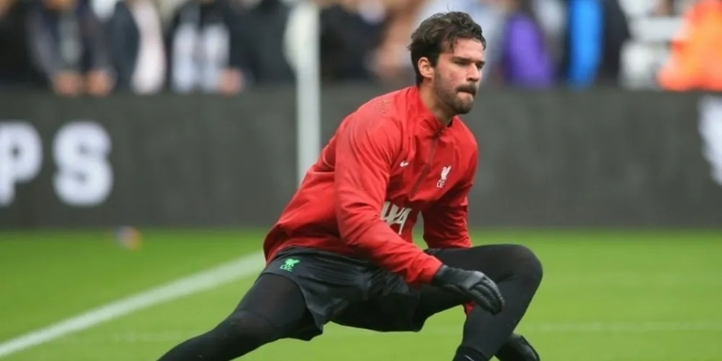 Alisson Becker - Thủ Môn Số Một Thế Giới Về Tài Bắt Bóng