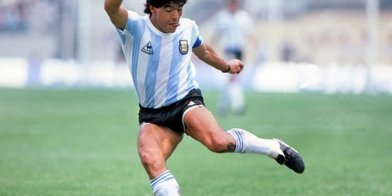 Diego Maradona -  Hành Trình Trở Thành Biểu Tượng Bóng Đá