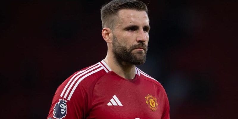 Luke Shaw – Hậu vệ biến nghịch cảnh thành bệ phóng