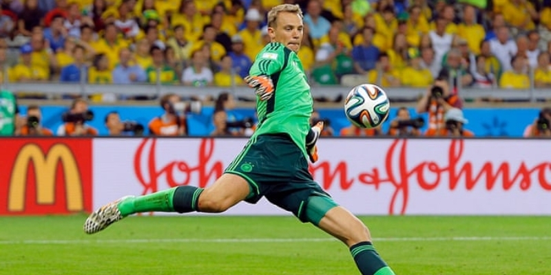 Manuel Neuer thiết lập kỷ lục vô tiền khoáng hậu thế giới