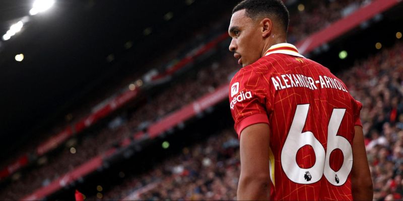 Trent Alexander-Arnold – Nhạc Trưởng Từ Hành Lang Cánh Của Anh